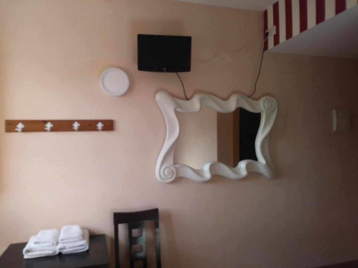 Albergue De Las Estrellas Наваррете Номер фото